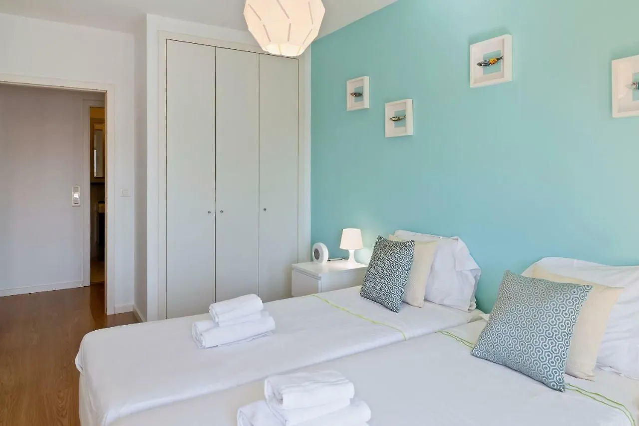 Casa vacanze Stunning 2 Bdr Apt Sleeps 4 Nr Entrecampos Villa Lisbona