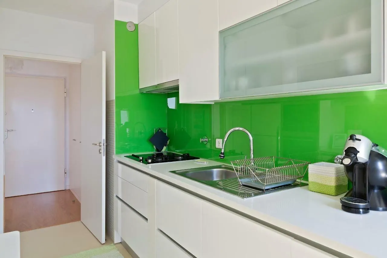Casa vacanze Stunning 2 Bdr Apt Sleeps 4 Nr Entrecampos Villa Lisbona
