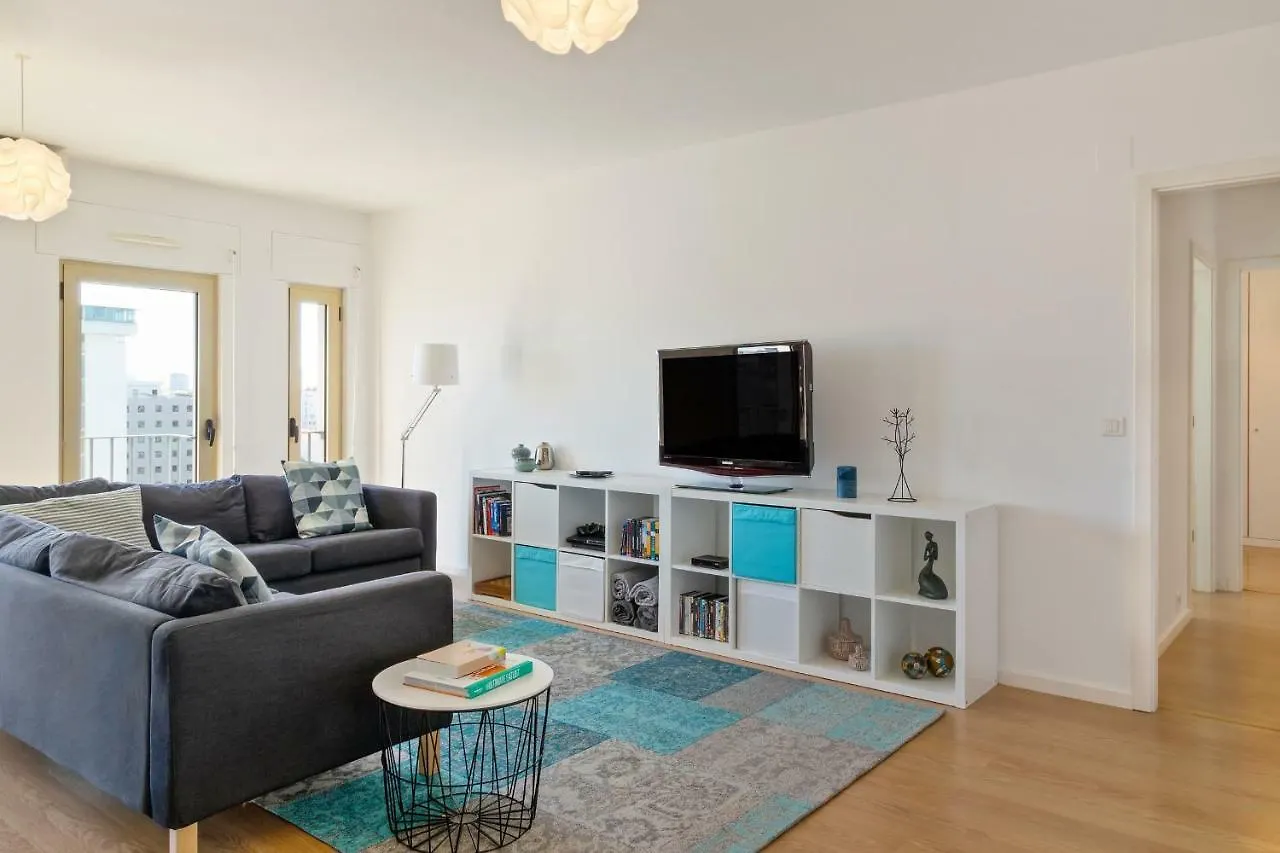 Casa vacanze Stunning 2 Bdr Apt Sleeps 4 Nr Entrecampos Villa Lisbona